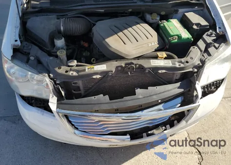 2015 Chrysler Town & Country Touring from USA, damaged, VIN 2C4RC1BG9FR583486